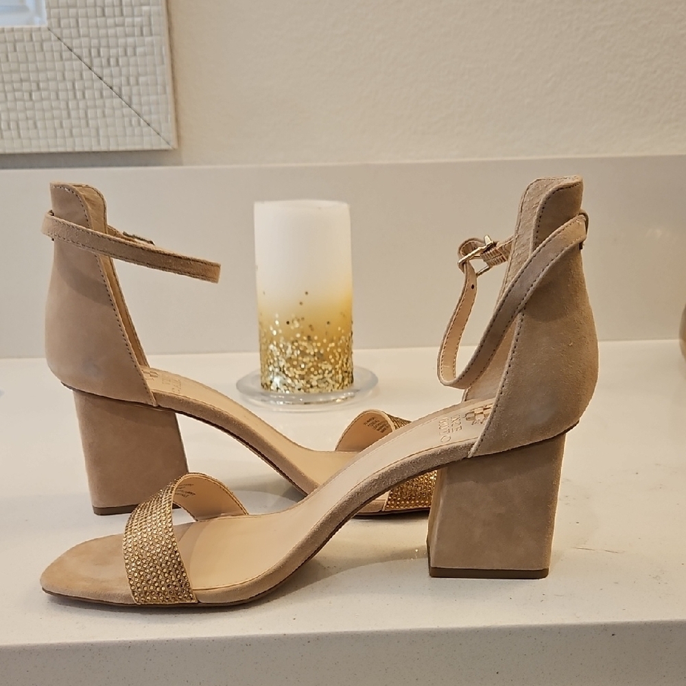 Vince Camuto Tan Suede Block Heel Sandals sz 10 - Picture 2 of 9